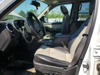 2008 Ford Explorer Sport Trac Limited z VIN 1FMEU33808UB33712, wystawiony jako Copart lot #52367655 z przebiegiem 173 433 mil mil oraz Czysty tytuł • Clean title. Historia ofert i sprzedaży dostępna na DreamBid. Obrazek 7.