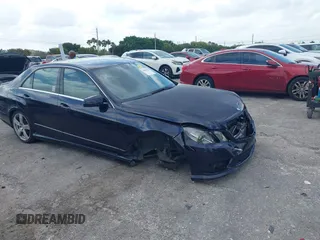 2010 Mercedes-Benz E E 350 Luxury with VIN WDDHF5GB8AA083734, listed as a IAAI auction lot 42084306 with 141,838 mi miles and . Bid and sale history available at carsss.com. Image 1.