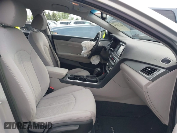 2018 Hyundai Sonata SEL with VIN 5NPE34AFXJH643127, listed as a IAAI auction lot 42155285 with 72,421 mi miles and . Bid and sale history available at carsss.com. Image 5.