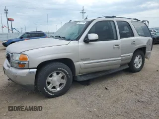 2004 GMC Yukon SLT with VIN 1GKEK13Z74J295635, listed as a Copart auction lot 70412114 with 262,062 mi miles and Salvage Title. Bid and sale history available at carsss.com. Image 1.