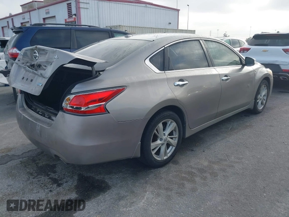 2013 Nissan Altima S with VIN 1N4AL3AP7DN457752, listed as a IAAI auction lot 42071638 with 114,922 mi miles and . Bid and sale history available at DreamBid. Image 4.