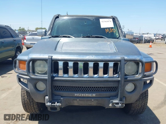 2006 Hummer H3 z VIN 5GTDN136768131762, wystawiony jako IAAI lot #42361078 z przebiegiem 195 860 mil mil oraz . Historia ofert i sprzedaży dostępna na DreamBid. Obrazek 6.