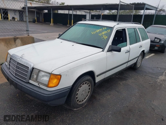 1987 Mercedes-Benz 300 with VIN WDBEB93D4HF025493, listed as a IAAI auction lot 41849239 with 343,514 mi miles and . Bid and sale history available at DreamBid. Image 2.