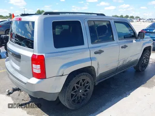 2014 Jeep Patriot Sport z VIN 1C4NJPBA7ED818830, wystawiony jako IAAI lot #42216964 z przebiegiem 144 909 mil mil oraz . Historia ofert i sprzedaży dostępna na DreamBid. Obrazek 4.