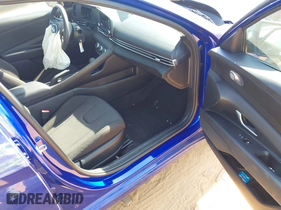 2024 Hyundai Elantra SE with VIN KMHLL4DG9RU829766, listed as a IAAI auction lot 42080095 with 8,711 mi miles and . Bid and sale history available at DreamBid. Image 5.