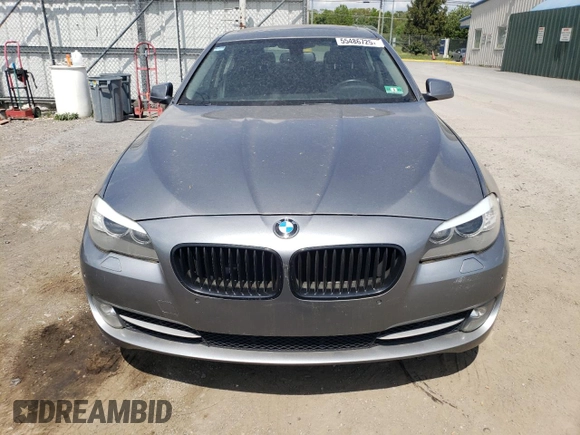 2013 BMW 5 Series 528i xDrive z VIN WBAXH5C52DD114878, wystawiony jako Copart lot #55486725 z przebiegiem 138 863 mil mil oraz Czysty tytuł • Clean title. Historia ofert i sprzedaży dostępna na DreamBid. Obrazek 5.