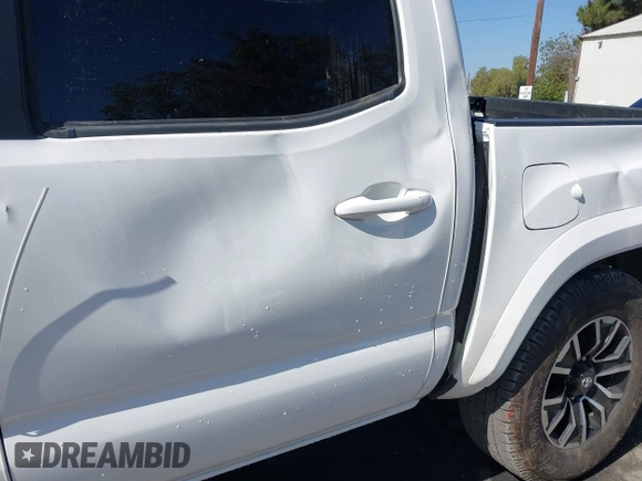 2020 Toyota Tacoma SR5 с VIN 3TMCZ5AN9LM341778, выставлен на аукционе IAAI как лот 42268274 с пробегом 64 767 миль миль и . История ставок и продаж доступна на DreamBid. Изображение 18.