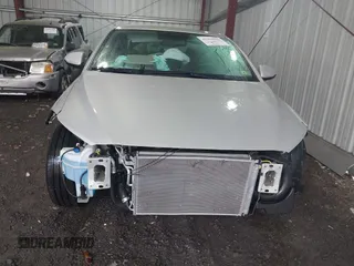 2018 Hyundai Elantra SEL z VIN KMHD84LF1JU499186, wystawiony jako IAAI lot #41950942 z przebiegiem 28 198 mil mil oraz . Historia ofert i sprzedaży dostępna na DreamBid. Obrazek 12.