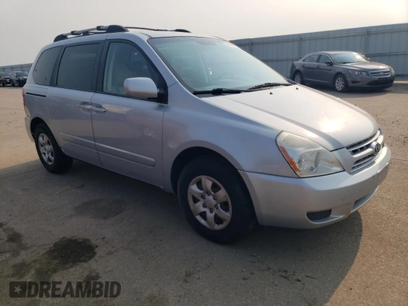 2008 Kia Sedona with VIN KNDMB133186266403, listed as a Copart auction lot 64000144 with 147,147 mi miles and Salvage Title. Bid and sale history available at carsss.com. Image 4.