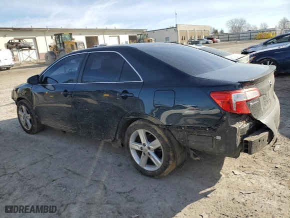 2014 Toyota Camry L with VIN 4T1BF1FK1EU365286, listed as a Copart auction lot 47377225 with 124,800 mi miles and Salvage Title. Bid and sale history available at carsss.com. Image 2.