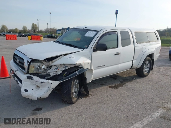 2008 Toyota Tacoma with VIN 5TEUU42N08Z580044, listed as a IAAI auction lot 41904353 with Not Provided miles and . Bid and sale history available at carsss.com. Image 17.