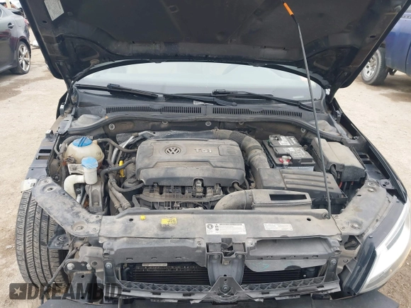 2014 Volkswagen Jetta Sedan SE w/Connectivity with VIN 3VWD07AJ4EM370905, listed as a IAAI auction lot 41472856 with 146,662 mi miles. Bid and sale history available at carsss.com. Image 10.