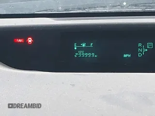 2004 Toyota Prius z VIN JTDKB20U940001168, wystawiony jako IAAI lot #41065063 z przebiegiem 299 999 mil mil oraz . Historia ofert i sprzedaży dostępna na DreamBid. Obrazek 7.