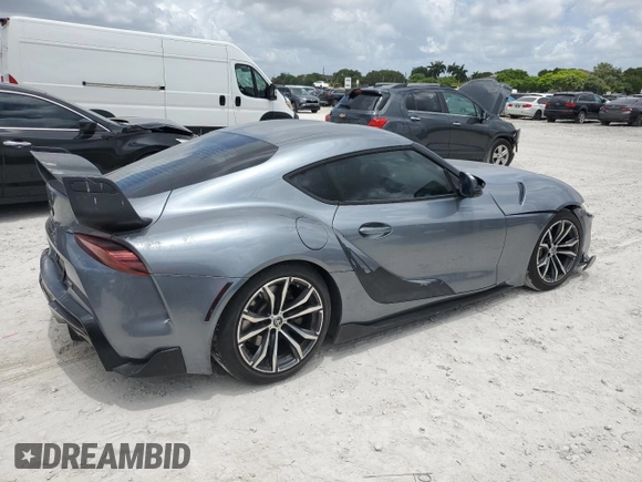 2020 Toyota Supra 3.0 with VIN WZ1DB4C02LW030327, listed as a Copart auction lot 61451485 with 85,250 mi miles and Salvage title. Bid and sale history available at DreamBid. Image 3.