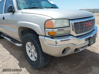 2004 GMC Sierra 1500 Crew Cab SLE with VIN 2GTEK13T841341748, listed as a IAAI auction lot 42036007 with 227,164 mi miles. Bid and sale history available at carsss.com. Image 6.