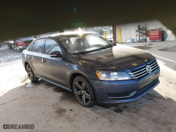 2015 Volkswagen Passat 1.8T S with VIN 1VWAT7A31FC050357, listed as a IAAI auction lot 41487346 with 171,205 mi miles. Bid and sale history available at carsss.com. Image 1.