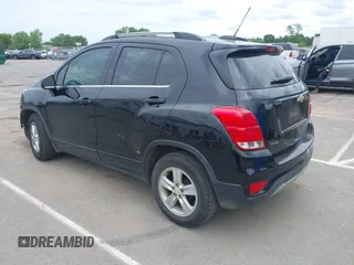 2020 Chevrolet Trax LT with VIN 3GNCJLSB8LL333975, listed as a IAAI auction lot 42115750 with 114,436 mi miles. Bid and sale history available at carsss.com. Image 3.