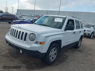 2016 Jeep Patriot Sport with VIN 1C4NJPBB3GD659915, listed as a IAAI auction lot 41517018 with 215,496 mi miles. Bid and sale history available at carsss.com. Image 17.