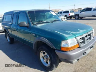 1998 Ford Ranger XL with VIN 1FTZR15X0WTA51904, listed as a IAAI auction lot 41828888 with 0 mi miles. Bid and sale history available at carsss.com. Image 1.