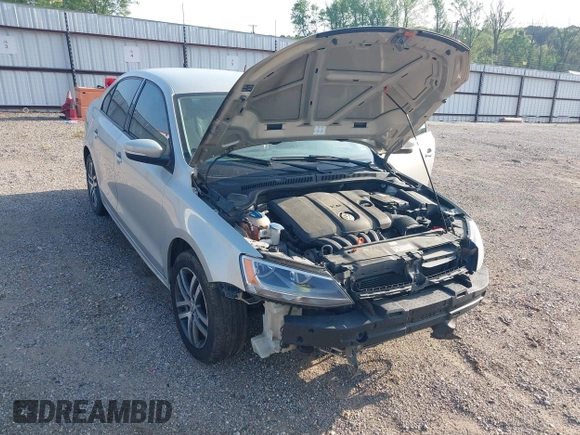 2011 Volkswagen Jetta Sedan SE w/Convenience & Sunroof with VIN 3VWDX7AJ5BM322367, listed as a IAAI auction lot 41845769 with 147,262 mi miles. Bid and sale history available at carsss.com. Image 17.