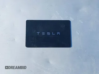 2022 Tesla Model Y Performance z VIN 7SAYGDEF2NF490794, wystawiony jako IAAI lot #42218742 z przebiegiem 41 402 mil mil oraz . Historia ofert i sprzedaży dostępna na DreamBid. Obrazek 11.