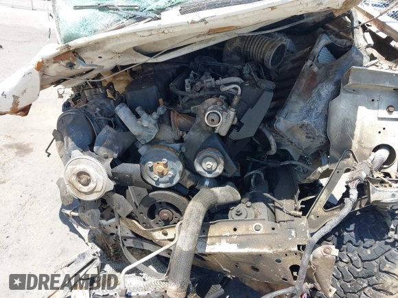 2001 Jeep Cherokee Sport z VIN 1J4FF48S11L596106, wystawiony jako IAAI lot #42213850 z przebiegiem Nie podano mil oraz . Historia ofert i sprzedaży dostępna na DreamBid. Obrazek 10.