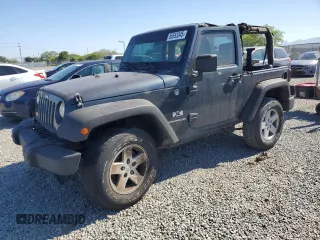 2007 Jeep Wrangler X z VIN 1J4FA241X7L132899, wystawiony jako Copart lot #56553345 z przebiegiem 154 085 mil mil oraz Czysty tytuł • Clean title. Historia ofert i sprzedaży dostępna na DreamBid. Obrazek 1.