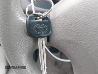 2008 Toyota Sienna CE z VIN 5TDZK23C88S141135, wystawiony jako IAAI lot #42272852 z przebiegiem 241 336 mil mil oraz . Historia ofert i sprzedaży dostępna na DreamBid. Obrazek 11.