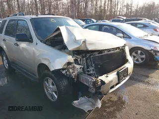 2011 Ford Escape XLT with VIN 1FMCU0D79BKA75629, listed as a IAAI auction lot 41522808 with 189,494 mi miles. Bid and sale history available at carsss.com. Image 6.