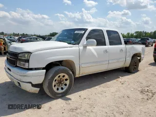 2005 Chevrolet Silverado 1500 LS z VIN 2GCEC13T751209224, wystawiony jako Copart lot #58930055 z przebiegiem 366 455 mil mil oraz Szkody całkowita. Historia ofert i sprzedaży dostępna na DreamBid. Obrazek 1.
