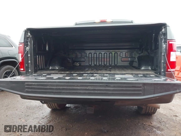 2019 Ford F-150 XL with VIN 1FTEW1C53KKD70870, listed as a IAAI auction lot 41208988 with 31,728 mi miles and . Bid and sale history available at carsss.com. Image 16.