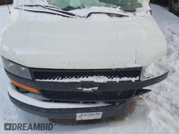2023 Chevrolet Express Cargo z VIN 1GCWGAFP5P1167426, wystawiony jako Copart lot #41523735 z przebiegiem Nie podano mil oraz Szkoda całkowita • Salvage title. Historia ofert i sprzedaży dostępna na DreamBid. Obrazek 12.