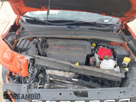 2018 Jeep Renegade Latitude z VIN ZACCJABB5JPJ62214, wystawiony jako IAAI lot #42187121 z przebiegiem 205 309 mil mil oraz . Historia ofert i sprzedaży dostępna na DreamBid. Obrazek 10.