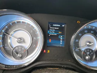 2012 Chrysler 300 Limited z VIN 2C3CCACG3CH310263, wystawiony jako Copart lot #83744764 z przebiegiem 246 532 mil mil oraz Szkoda całkowita • Salvage title. Historia ofert i sprzedaży dostępna na DreamBid. Obrazek 9.