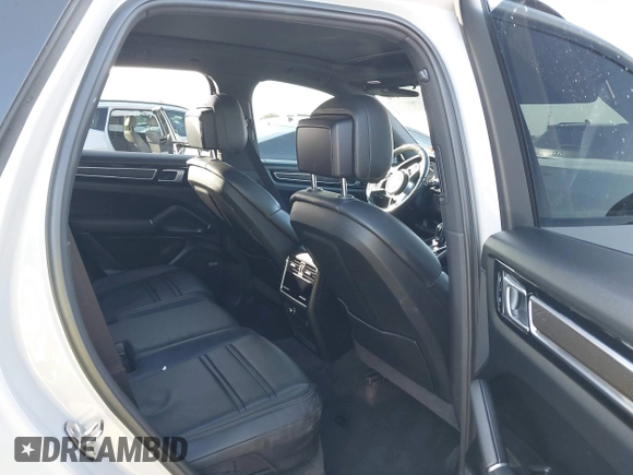 2020 Porsche Cayenne z VIN WP1AA2AY0LDA05728, wystawiony jako IAAI lot #41485296 z przebiegiem Nie podano mil oraz . Historia ofert i sprzedaży dostępna na DreamBid. Obrazek 8.