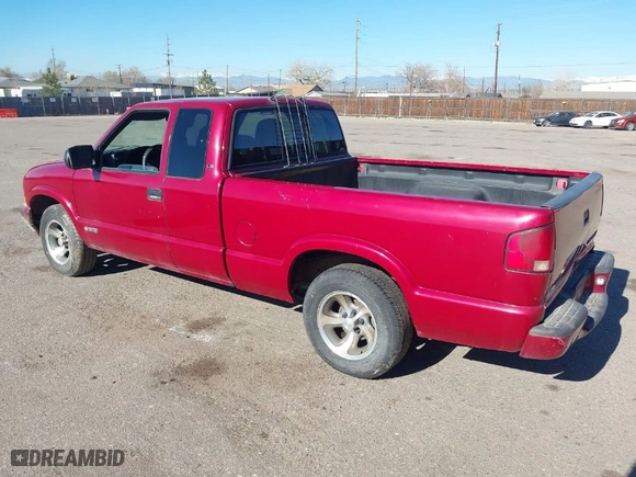 2001 Chevrolet S-10 with VIN 1GCCS195618102210, listed as a IAAI auction lot 41871993 with 93,074 mi miles. Bid and sale history available at carsss.com. Image 3.