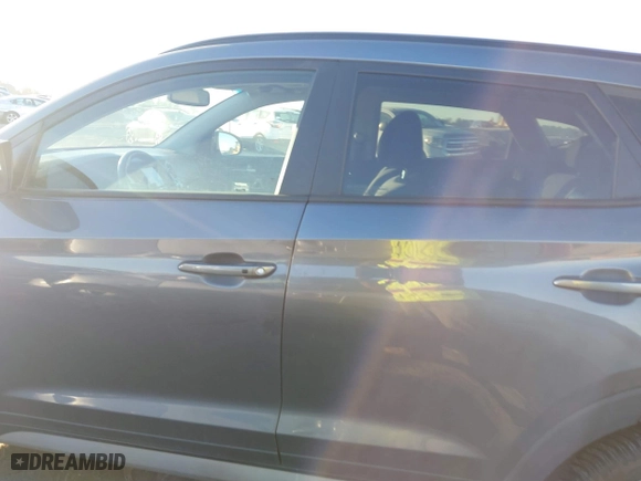2018 Hyundai Tucson Value with VIN KM8J3CA2XJU776526, listed as a IAAI auction lot 41322657 with 102,444 mi miles. Bid and sale history available at carsss.com. Image 14.