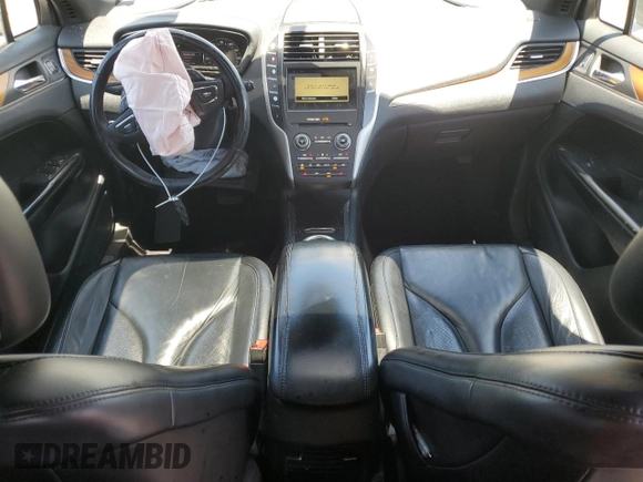 2017 Lincoln MKC Select with VIN 5LMCJ2C9XHUL34775, listed as a Copart auction lot 61188315 with 96,087 mi miles and Salvage title. Bid and sale history available at DreamBid. Image 8.