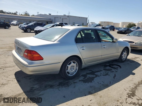 2002 Lexus LS 430 with VIN JTHBN30F820075725, listed as a Copart auction lot 48527905 with 131,832 mi miles and Salvage Title. Bid and sale history available at DreamBid. Image 3.