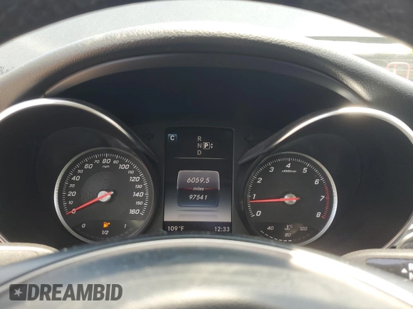 2015 Mercedes-Benz C 300 Luxury with VIN 55SWF4KB0FU022927, listed as a Copart auction lot 61828975 with 97,541 mi miles and Salvage title. Bid and sale history available at DreamBid. Image 9.