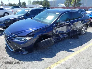 2021 Lexus ES with VIN 58ADA1C16MU008101, listed as a IAAI auction lot 41821059 with 31,823 mi miles. Bid and sale history available at carsss.com. Image 22.