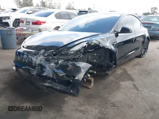 2023 Tesla Model 3 z VIN 5YJ3E1EA1PF546324, wystawiony jako IAAI lot #42103745 z przebiegiem 33 284 mil mil oraz . Historia ofert i sprzedaży dostępna na DreamBid. Obrazek 19.