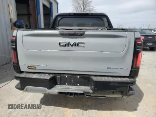 2024 GMC Sierra 1500 with VIN 1GT401EL2RU401324, listed as a Copart auction lot 49891285 with 2,034 mi miles and Salvage Title. Bid and sale history available at DreamBid. Image 6.