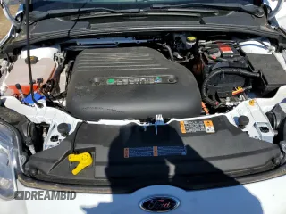 2016 Ford Focus Electric z VIN 1FADP3R42GL277445, wystawiony jako Copart lot #46379555 z przebiegiem 7007 mil mil oraz Tytuł czysty. Historia ofert i sprzedaży dostępna na DreamBid. Obrazek 11.