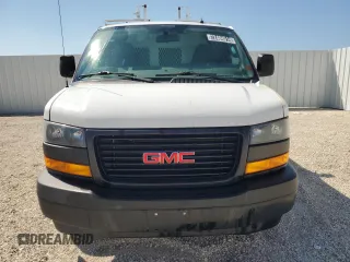 2020 GMC Savana Cargo z VIN 1GTW7AFP1L1148544, wystawiony jako Copart lot #77503334 z przebiegiem 125 497 mil mil oraz Czysty tytuł • Clean title. Historia ofert i sprzedaży dostępna na DreamBid. Obrazek 5.