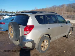 2007 Toyota RAV4 with VIN JTMBK33V176010040, listed as a IAAI auction lot 41737891 with 226,856 mi miles. Bid and sale history available at carsss.com. Image 4.