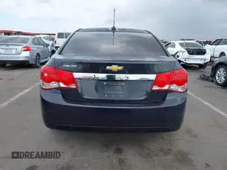 2015 Chevrolet Cruze LS z VIN 1G1PA5SH4F7155493, wystawiony jako IAAI lot #42202780 z przebiegiem 179 528 mil mil oraz . Historia ofert i sprzedaży dostępna na DreamBid. Obrazek 15.