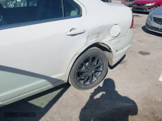 2010 Ford Fusion SE with VIN 3FAHP0HG4AR417693, listed as a IAAI auction lot 41650077 with 113,815 mi miles. Bid and sale history available at carsss.com. Image 6.