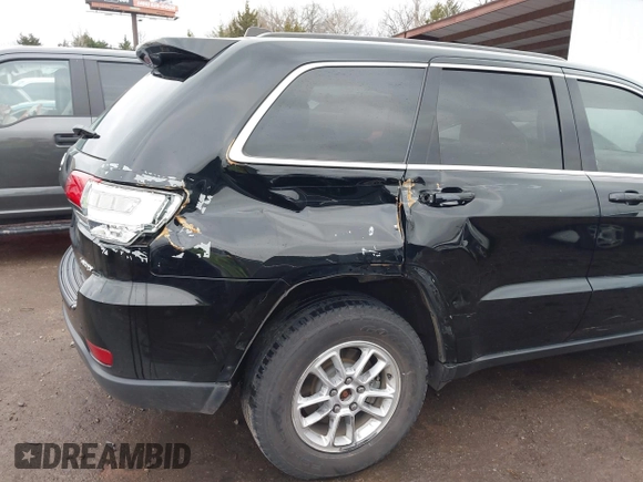 2018 Jeep Grand Cherokee Laredo E z VIN 1C4RJEAG1JC275535, wystawiony jako IAAI lot #41120357 z przebiegiem 108 109 mil mil oraz . Historia ofert i sprzedaży dostępna na DreamBid. Obrazek 6.