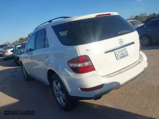 2011 Mercedes-Benz M-Class ML 350 with VIN 4JGBB5GB2BA639934, listed as a IAAI auction lot 41634519 with 1 mi miles. Bid and sale history available at carsss.com. Image 3.
